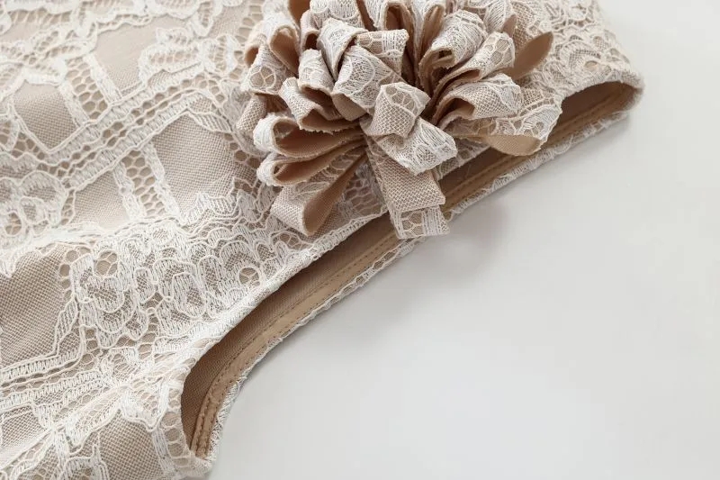 Elegant embroidered sleeveless banquet skirt