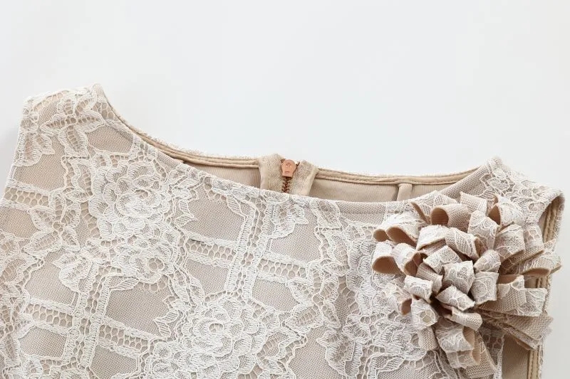 Elegant embroidered sleeveless banquet skirt