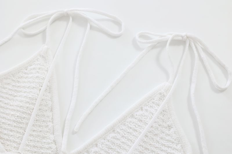 Short hollow embroidery white suspender vest